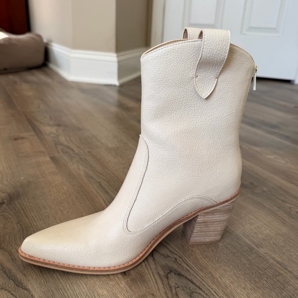 Chic Cream Ankle Boots - Picture 4 of 5